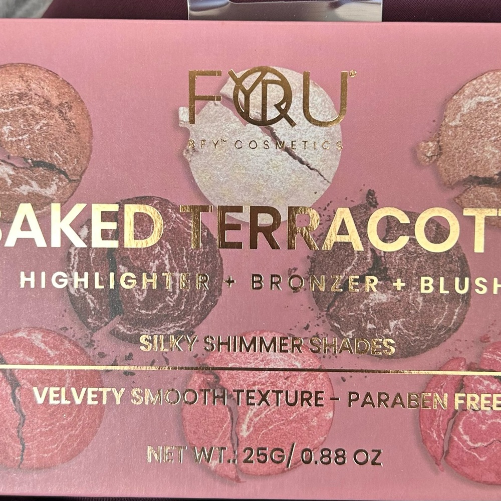 BAKED TERRACOTTA Highlighter, bronzer & blush